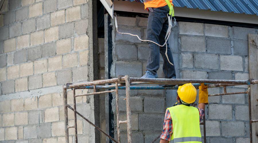 Expert Emergency Roof Repairs services in Garland, KS